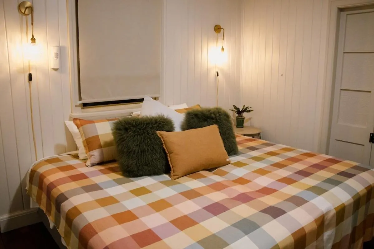 Clermont Modern Country Retreat Apartment