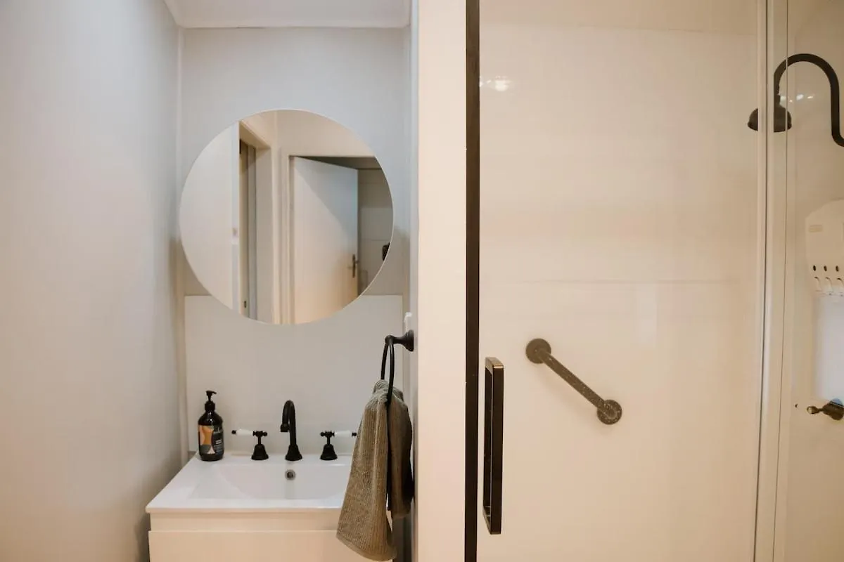 Clermont Modern Country Retreat Apartment Australia
