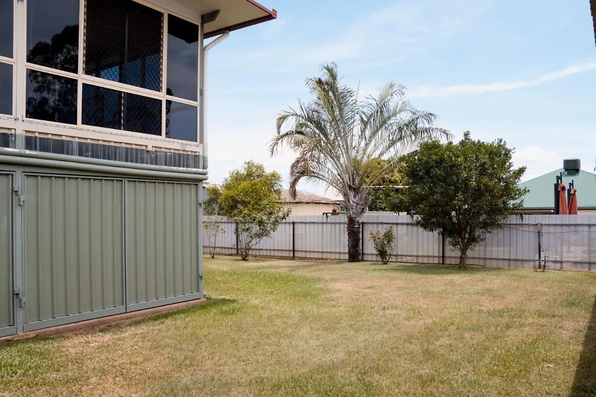 Clermont Modern Country Retreat Apartment 0*,  Australia